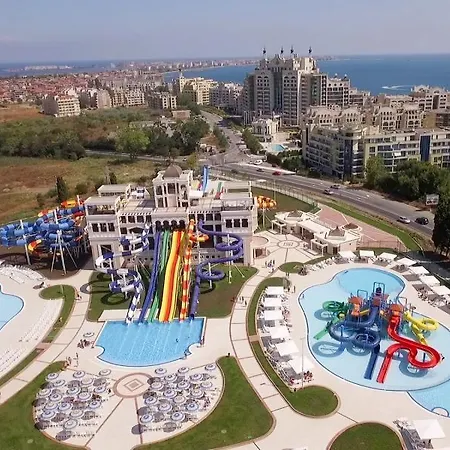 Aparthotel Palace De Luxe 3*